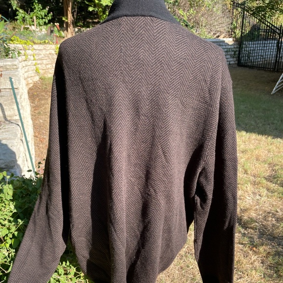 Black & Brown Pullover, size XL - Picture 2 of 3